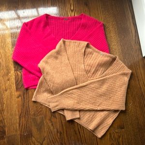 Free People Cashmere sweaters size XS, wide cut, tan and raspberry color 2